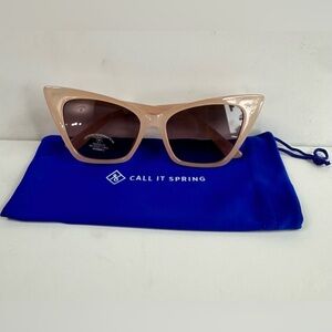 😎 Stylish and Chic! New Call It Spring Beige Sunglasses 🕶️